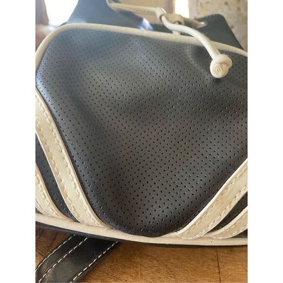 Small vegan leather backpack - Picture 6 of 10